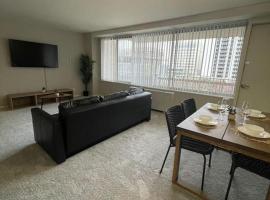 Charming condo in Crystal City With Amazing Amenities，阿林頓的公寓