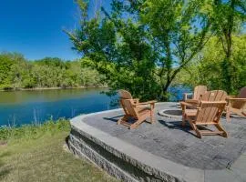 Arkansas Vacation Rental with Deck on White River!