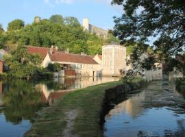 Les Gîtes de la Foret, hotel en Druyes-les-Belles-Fontaines