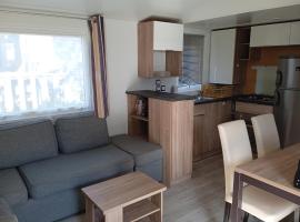 MOBIL-HOME 6-8 pers, Domaine de Kerlann 4*，阿旺橋的露營地