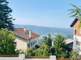 Font-Romeu : T2 avec grande terrasse et garage, hotel near Airelles Ski Lift, Font-Romeu-Odeillo-Via