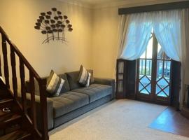 FLAT CASTELO NAS MONTANHAS, hotel i Campos do Jordão