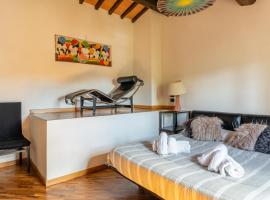 Casa Vecchia Rooms and Parking, hotel v destinaci Gambassi Terme