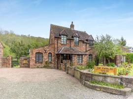 The Tumbling Sailor, holiday home in Ironbridge