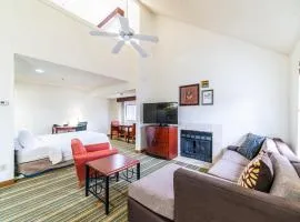 Metro Phoenix Loft sleeps 6