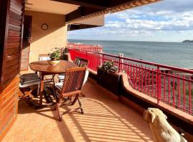 Blue Taormina Holiday, ξενοδοχείο σε Letojanni