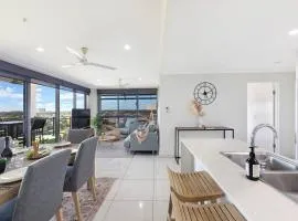 'Opal of Darwin' Breezy Living Atop Blue Horizons