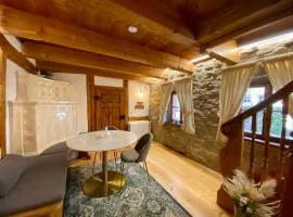 Mein MINI-HAUS - 2 Zimmer - Smart-TV - Stein & Holz