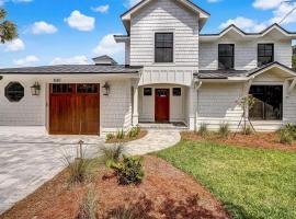 3690 S Fletcher, hotel with jacuzzis in Fernandina Beach