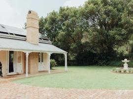 Luxury Hinterland Home with Pool, hotel i Montville