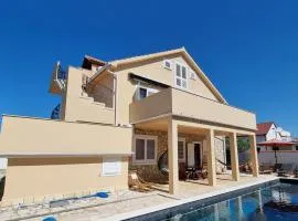Family-friendly apartments with swimming pools Sabunike, Zadar - 20179