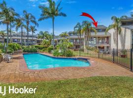 Amazing waterfront location, hotel em Soldiers Point