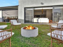 Harmony Haven at Huntlee with Hot Tub and easy access to Vineyards and facilities, cabana o cottage a Greta