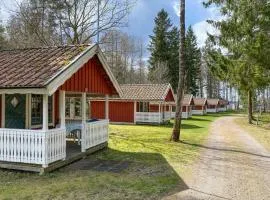 Amazing Home In Jälluntofta With Wifi