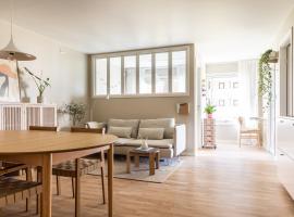 Scandinavian apartment with 2 bedrooms and terrasse - close to Storo Storsenter and all public transport、オスロにあるウレヴァール・スタディオンの周辺ホテル