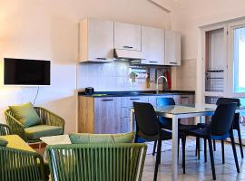 Il Grecale - Piscina e Ombrellone spiaggia prima fila incluso, hotel di Marcelli