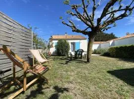 Maison proche plage et pistes cyclables, 6 couchages, jardin clos, parking, ménage inclus - Saint-Denis-d'Oléron - FR-1-246A-190