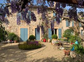 LA MAISON DE JUSTINE, bed & breakfast στο Grimaud