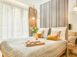 Golden Queen Apartments Old Town