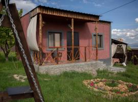 Noravank L-and-L, cabana o cottage a Namazalu