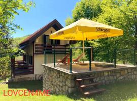 LOVCEN4ME, villa in Cetinje