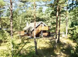 Seaside holiday home in Sandskogen