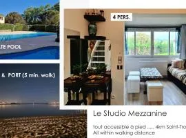 Studio mezzanine entier à 5min de la plage et de St tropez