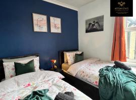 Vintage Vibes By Artisan Stays in Southend-On-Sea I Free Parking I Sleeps 5, hotel en Southend-on-Sea