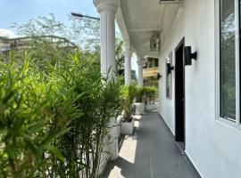 Sun Chakra Boutique Hotel - 50m to Museum & Royal Palace & Walking street, hotel in Phnom Penh