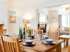Barnacle Nook - Norfolk Cottage Agency, hotel in Sheringham