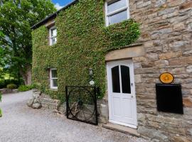 West Cottage, villa i Thwaite