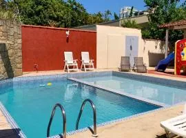 Hotel Rosa da Ilha Guaruja - 80m do mar, 02 piscinas, sala de jogos, brinquedão de percurso para crianças
