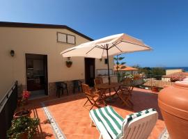 Terrazza Lungomare, holiday home in Caronia Marina