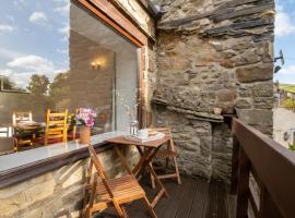 Victoria Cottage, hotel with parking in Settle