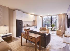 305 New Fancy Loft Parque El Virrey by LETOH: Bogotá'da bir otel