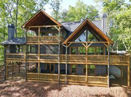 Fox Den - Amazing cabin, view, hot tub and more!, Hotel in Blue Ridge