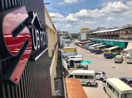 ซับรูมโฮเทล Subroom Hotel, homestay in Suratthani