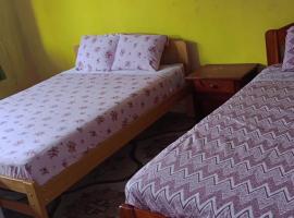 koryares haushostel, habitación en casa particular en Puerto Maldonado
