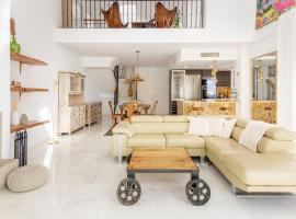 Luxury Casa Mijas with sea view، فندق في ميخاس