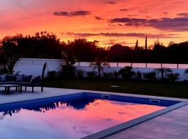 Villa Sunset, hotel az AlgarveShopping bevásárlóközpont környékén Guiában