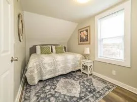 2 beds, trailer parking, direct snow & ATV trail access