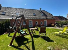 Bauernhaus am Plauer See mit Kamin, ξενοδοχείο σε Zarchlin