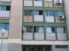 Departamento frente al Mendoza Shopping para 4 personas