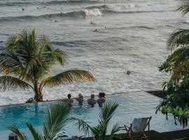 Puro Surf Hotel