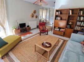 팔리니에 위치한 호텔 Two bedroom flat near airport