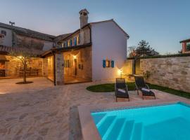 Heritage Villa Croc, vacation home in Buje