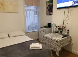 Double Room Central Location 2