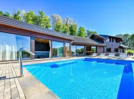 Four-Bedroom Holiday Home