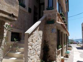 Apartments Vale - central & 20m to the sea, appartement in Betina