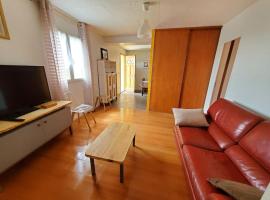 Appartement avec extérieur proche de Sarlat, vacation rental in Sarlat-la-Canéda